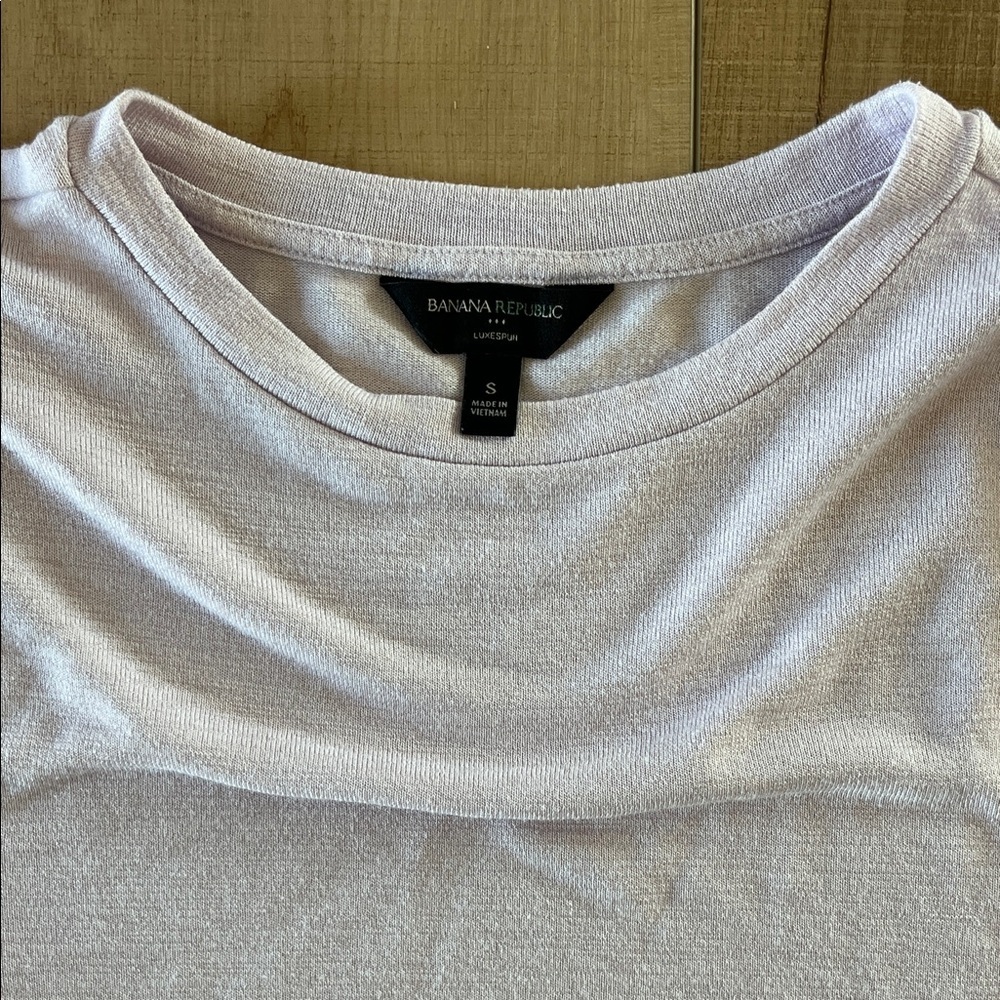Banana Republic Luxespun Soft Lavender Crew Neck Sweater - Picture 2 of 3